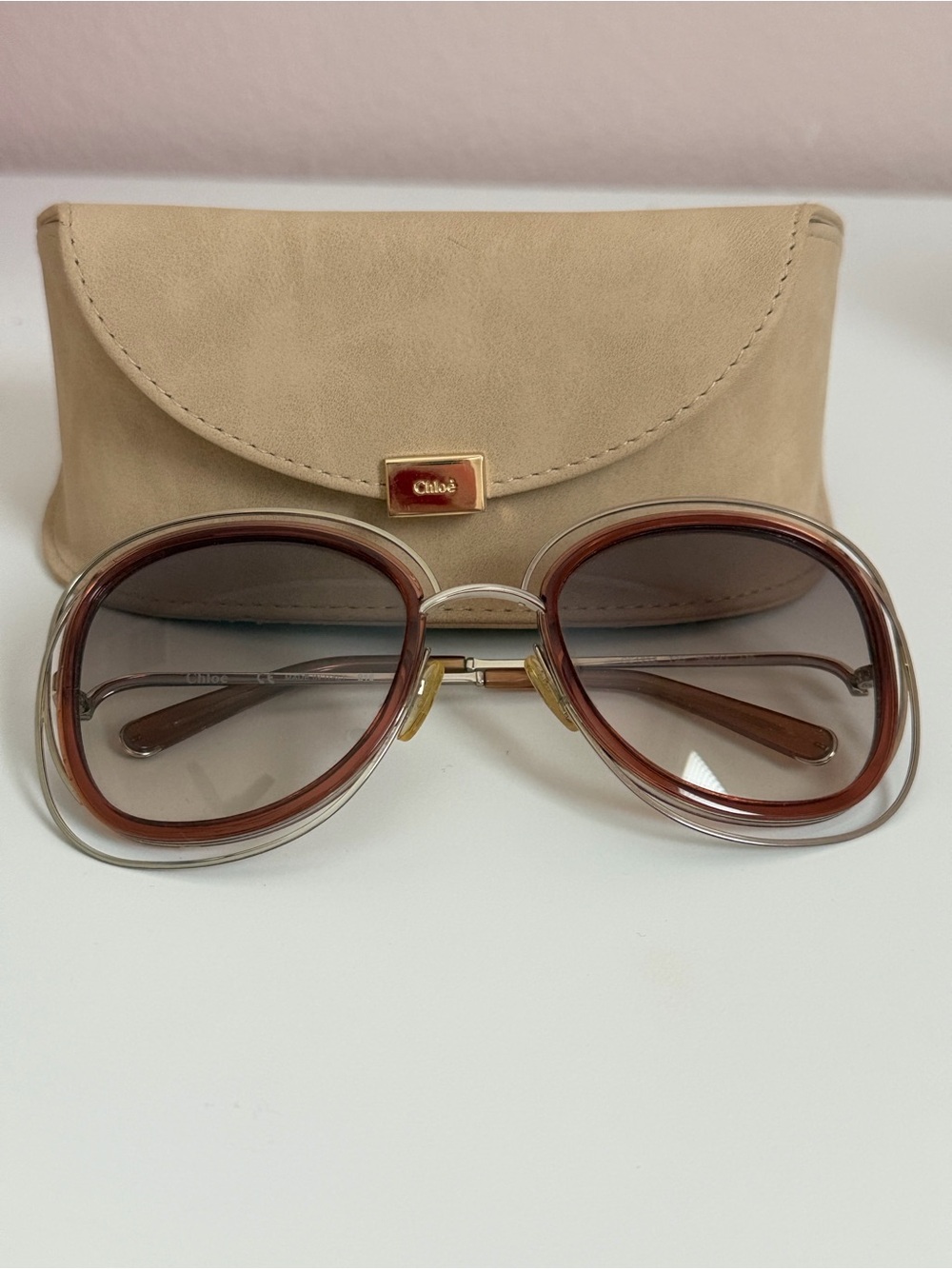 Beige Sunglasses Case with Brown Gradient Sunglasses
